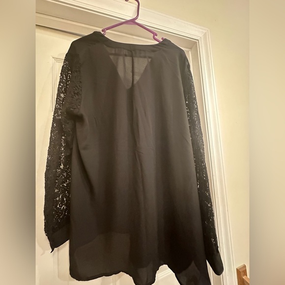 Tahari lace sleeve dress shirt. - Picture 2 of 6